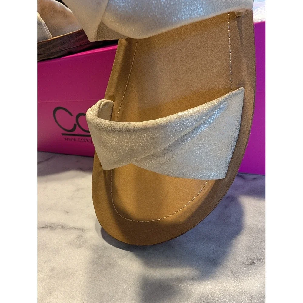 Corkys With A Twist Sandal Women 10 Gold New Metallic Double Strap Slide